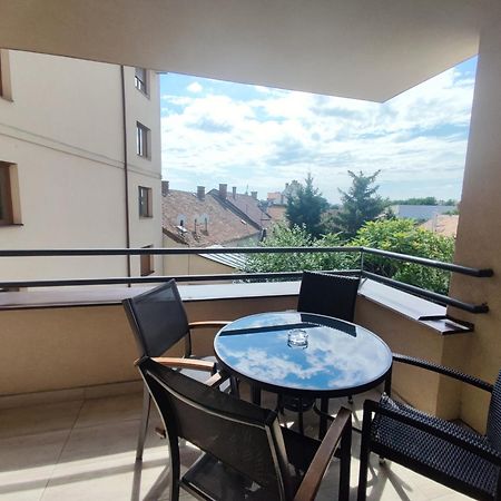 Bajcsy Apartment Debrecen Luaran gambar