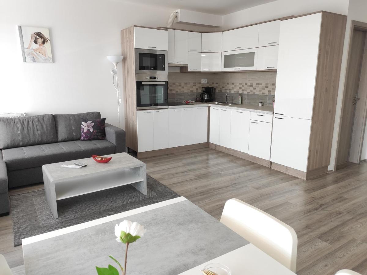 Bajcsy Apartment Debrecen Luaran gambar